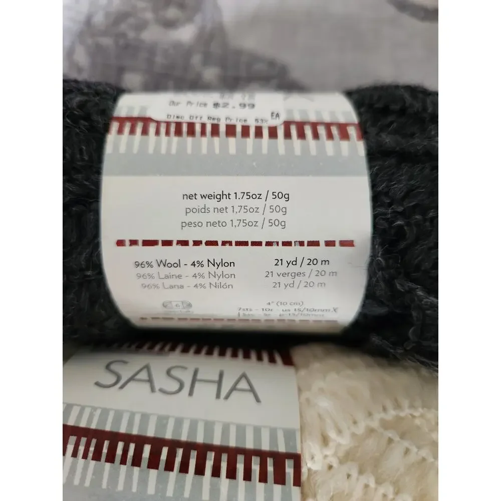 Lion Brand Sasha Yarn Lot 4 Super Bulky Wool Blend Onyx Black Cream Made Italy